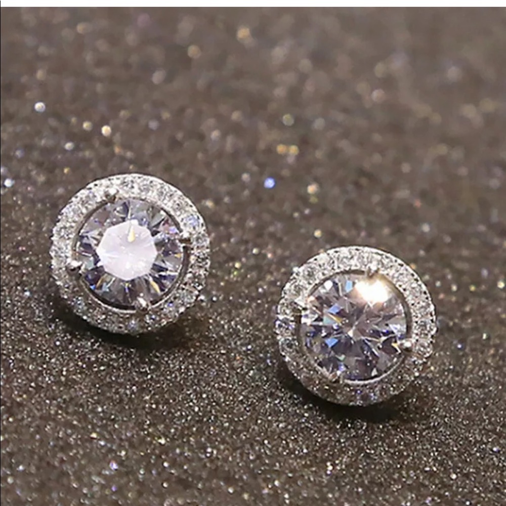 Women’s 18K White Gold Plated Crystal Zircon - Picture 4 of 6